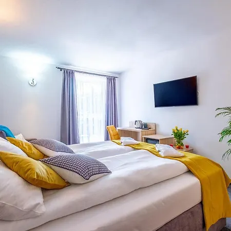 Nova Fala Bed & Breakfast Leba